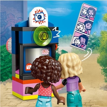 Купить конструткор для возраста 8-11 лет LEGO Friends Парикмахерская и магазин аксессуаров