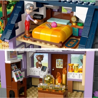 Набор конструктора для возраста 12-16 лет LEGO Friends Домик и цветник пчеловодов