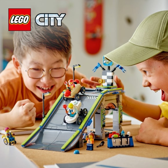 Конструктор для возраста 5-7 лет, 8-11 лет на 436 LEGO City