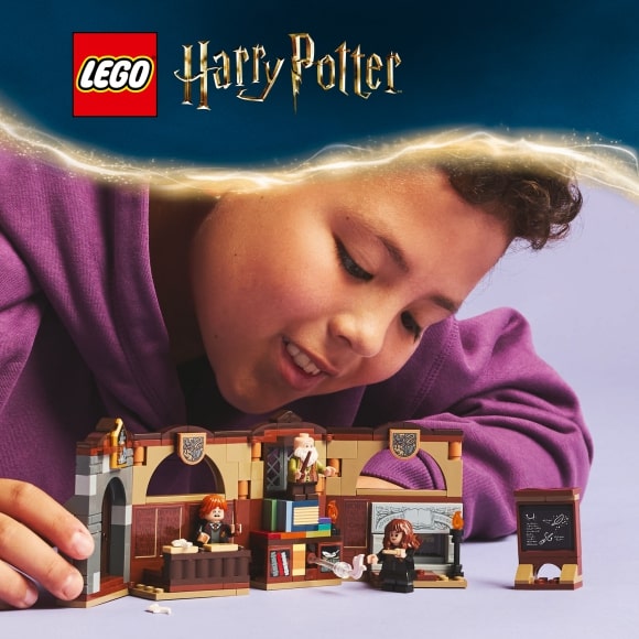 Конструктор LEGO Harry Potter TM Harry Potter Замок Хогвартс: урок волшебства для возраста 10 лет, 11 лет, 8 лет, 9 лет